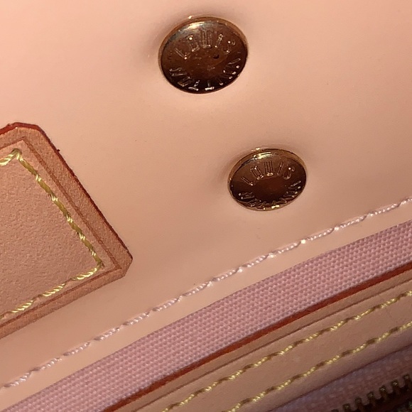 NWOT Authentic Louis Vuitton Vernis Reade Marshmallow Handbag - Picture 10 of 15